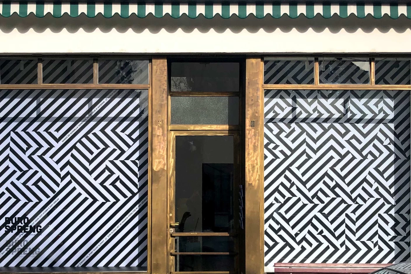 Strifen Schaufenster